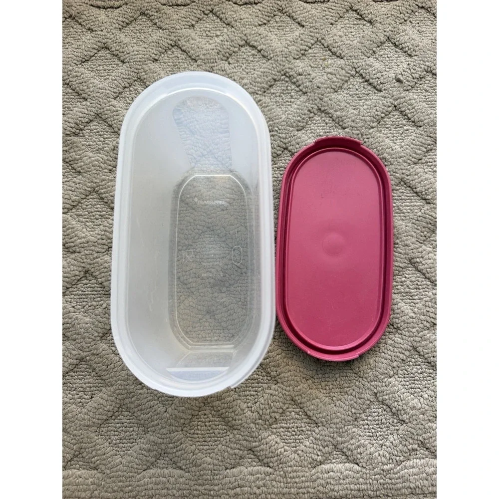 Vintage Tupperware Oval Modular Mates #2 1612-16 4 3/4 Cup Red Lid 1616-15